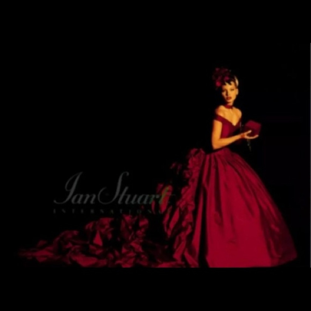 Ian Stuart Valentine Wedding Dress